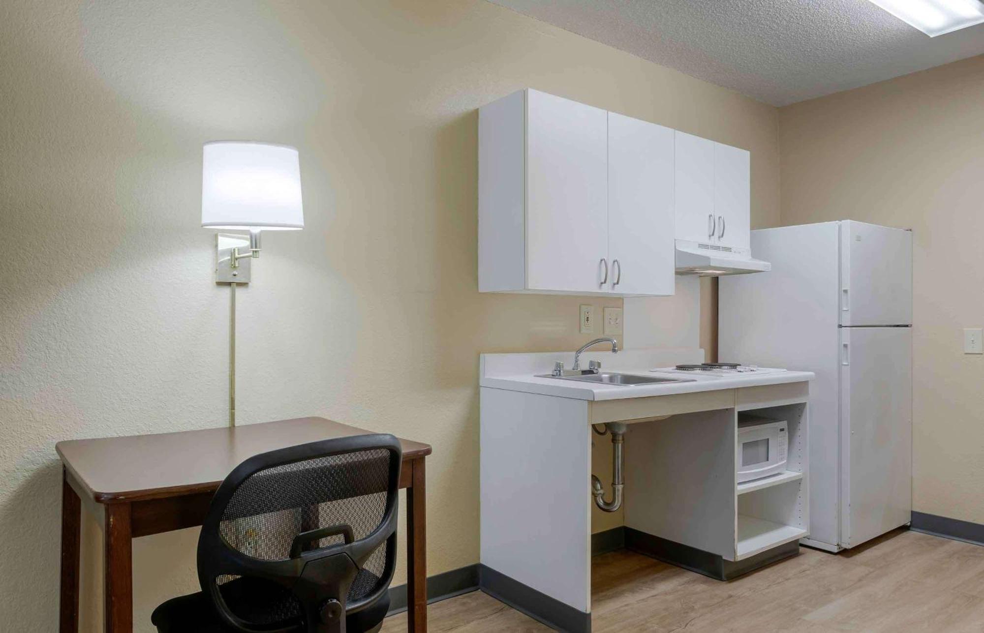 Extended America - - Franklin Hotel Somerset