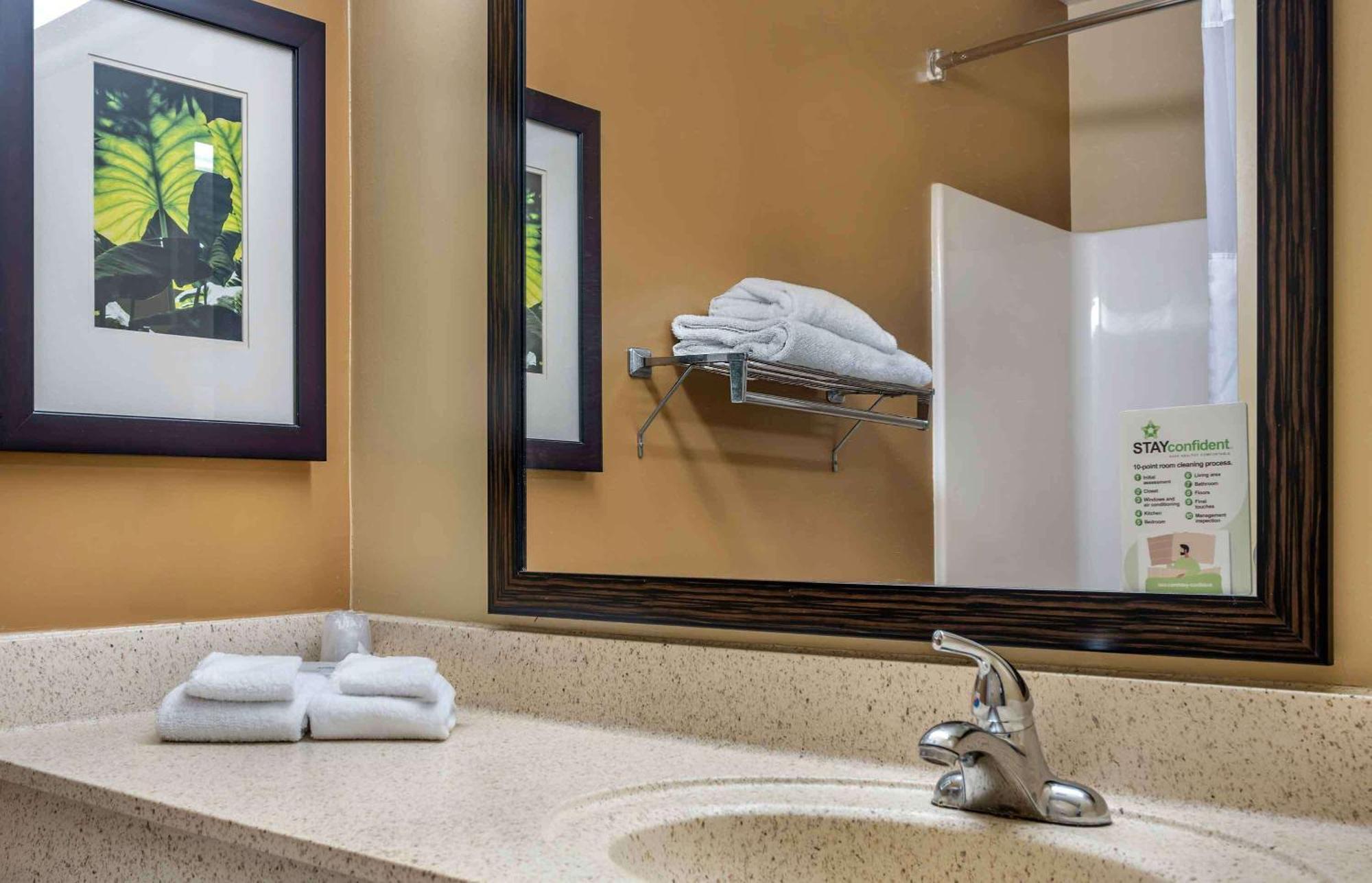 Extended America - - Franklin Hotel 2*