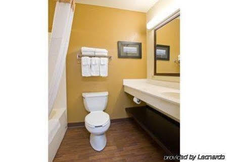 Extended America - - Franklin Hotel Somerset