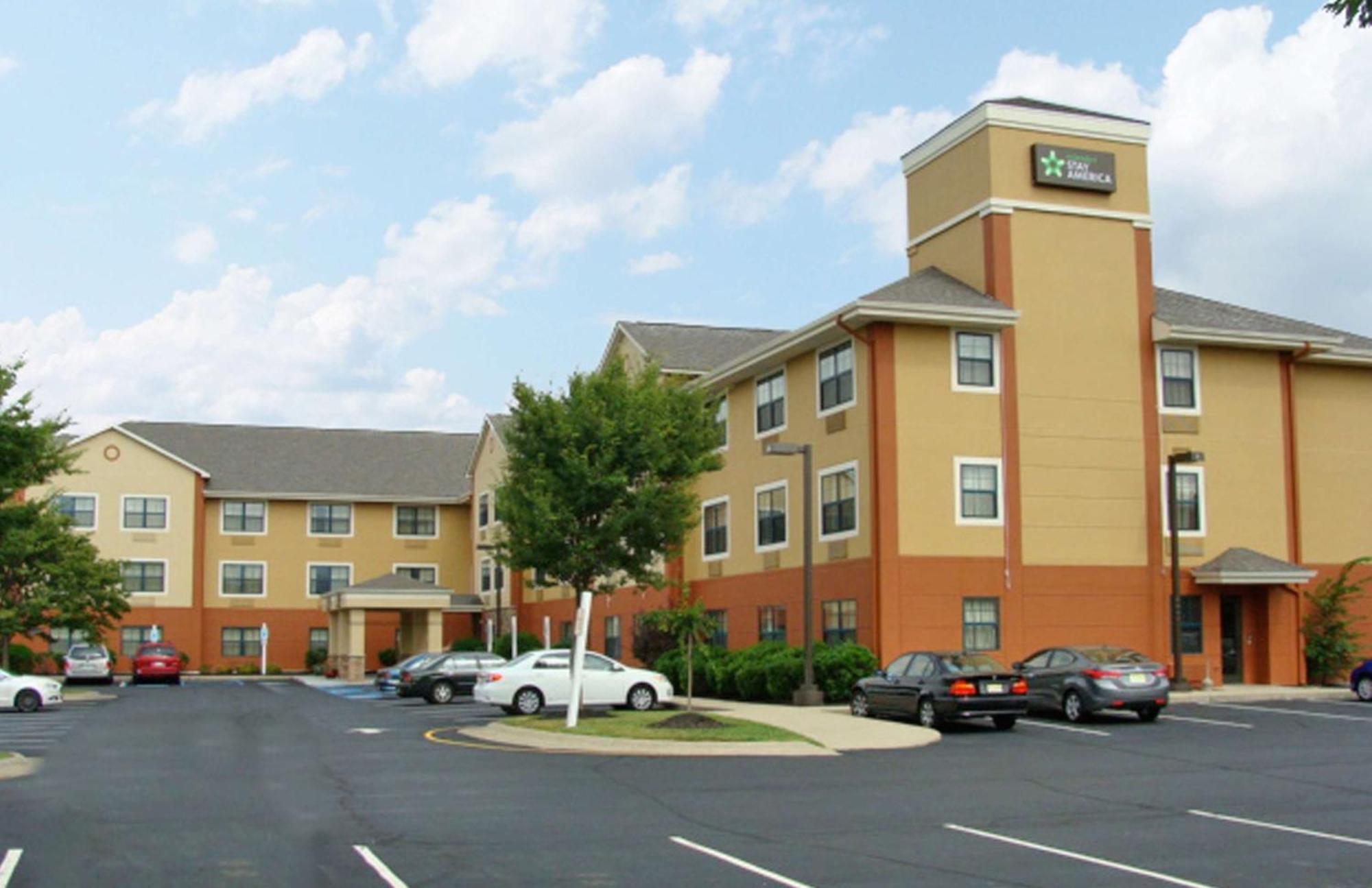 Extended America - - Franklin Hotel 2*