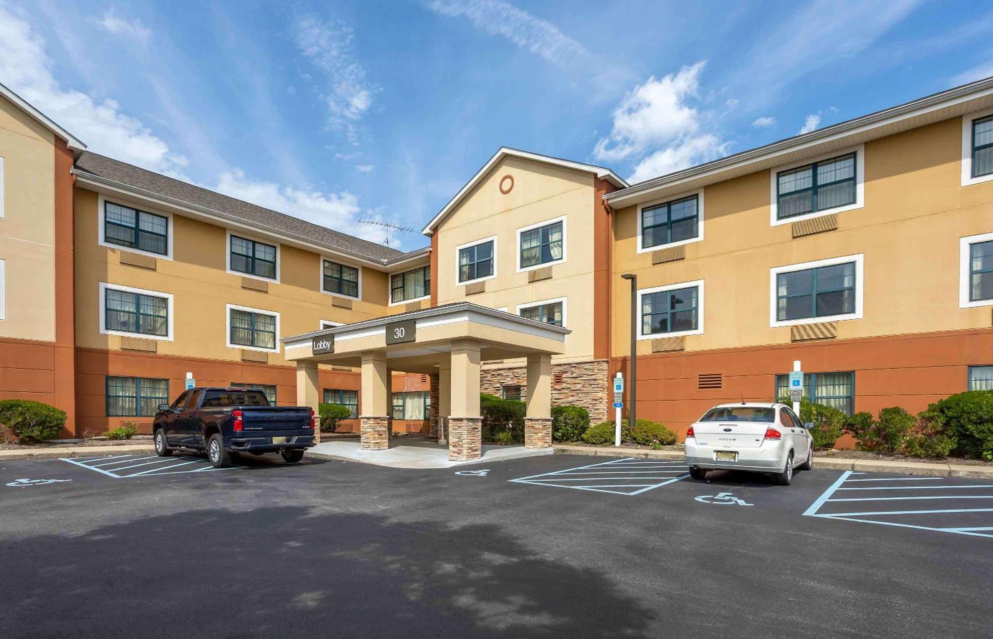 Extended America - - Franklin Hotel 2*
